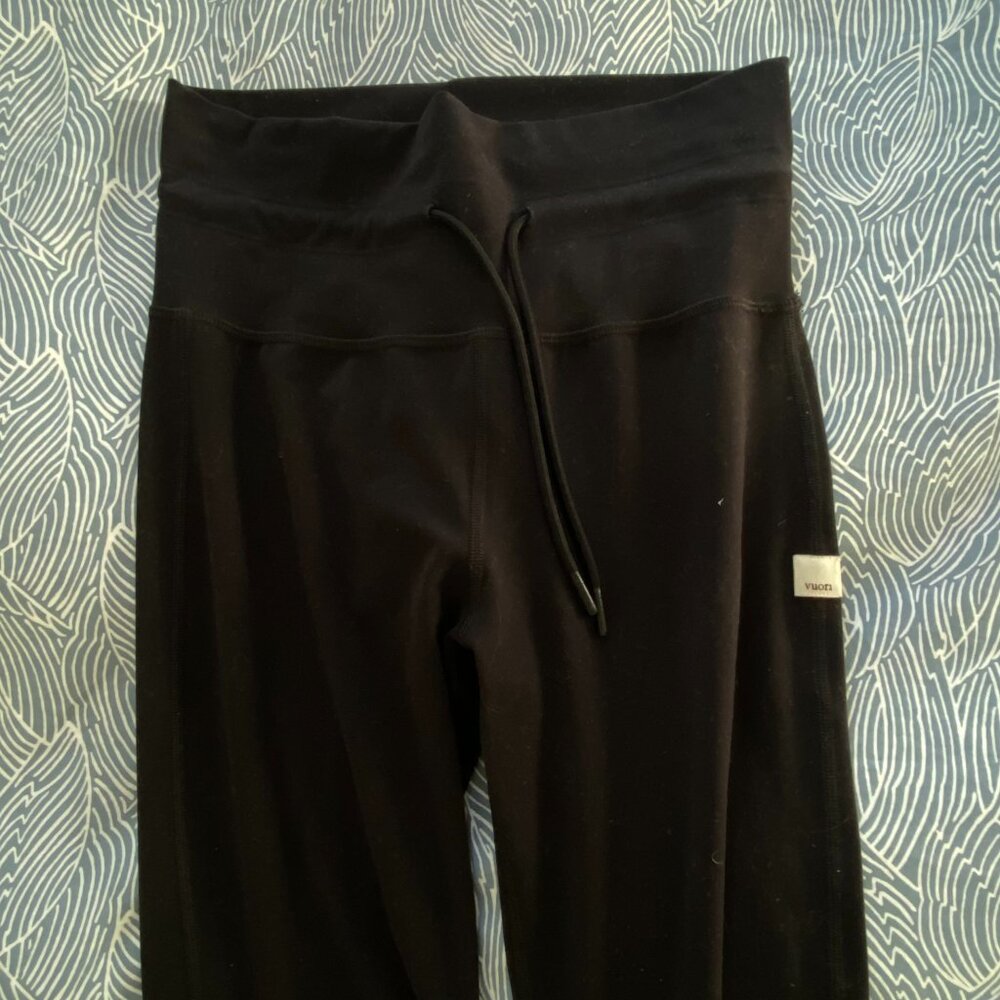 Vuori Daily Legging - Black - Picture 4 of 5